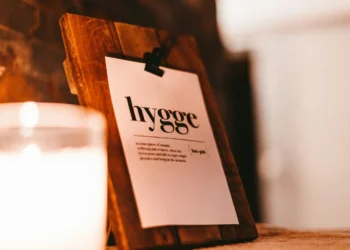 hvad er danmark kendt for? Hygge skrevet på papir